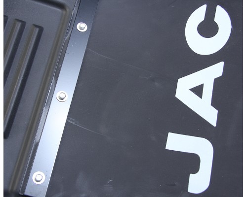 Брызговик JAC N120 передний правый в сборе OE