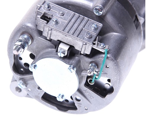 Генератор КАМАЗ дв.740.30, 740-31, 740-50 ЕВРО-2, 3 28В 80А (замена для 6582.3701-04) КЗАТЭ (ЗиТ)