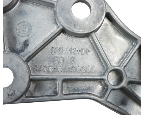 Кронштейн DONGFENG корпуса подножки левый OE