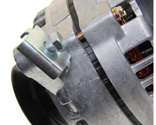 Генератор ГАЗ-3302 Бизнес, УАЗ дв.УМЗ-4216 14В 135А одноручьевой шкив под ремень 13мм STARTVOLT