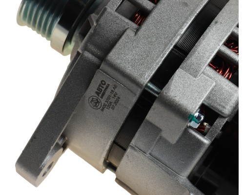 Генератор ГАЗ-3302, УАЗ дв.УМЗ-4216 14В 95А шкив поликлиновой AVTOELECTRICA