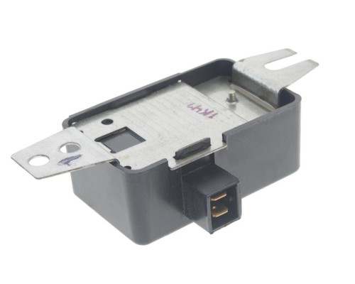 Реле регулятор напряжения КАМАЗ, МАЗ, трактора генератора Г272 АВТОПРИБОР-КЗАЭ