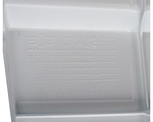 Дефлектор FAW J7, 4180 кабины правый верхний (белый) OE