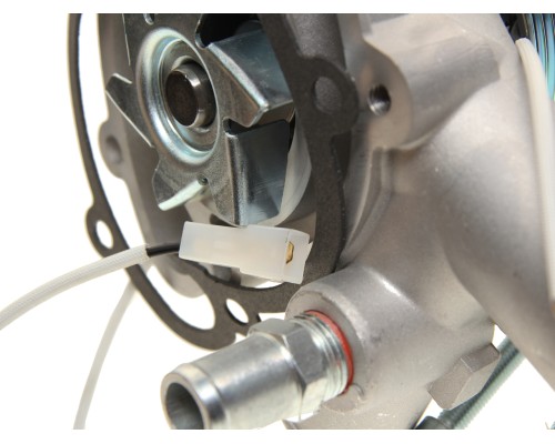 Насос водяной ГАЗ-3302 дв.ЗМЗ-40522 ЕВРО-2 с электромуфтой LUZAR