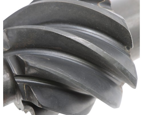 Шестерня FAW J6 ведущая коническая среднего моста (io=4, 875) OE