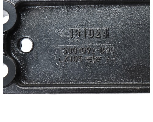 Кронштейн FAW J7, 4180, 4250 стабилизатора правый верхний OE