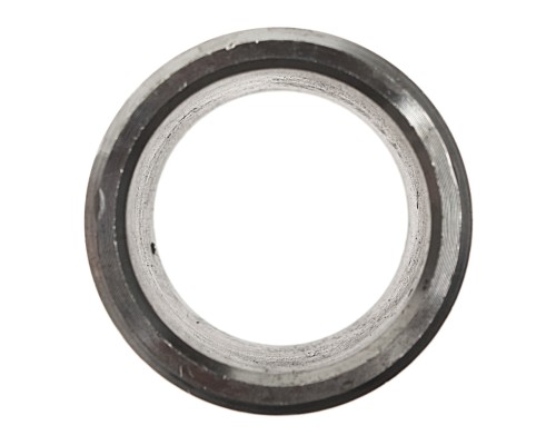 Втулка МАЗ шкворня кулака поворотного распорная (АШ)