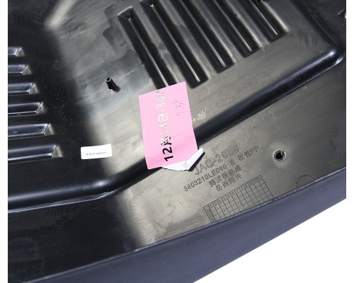 Брызговик JAC N120 передний правый в сборе OE