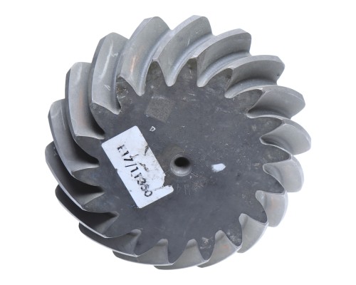 Шестерня FAW J6 ведущая коническая среднего моста OE