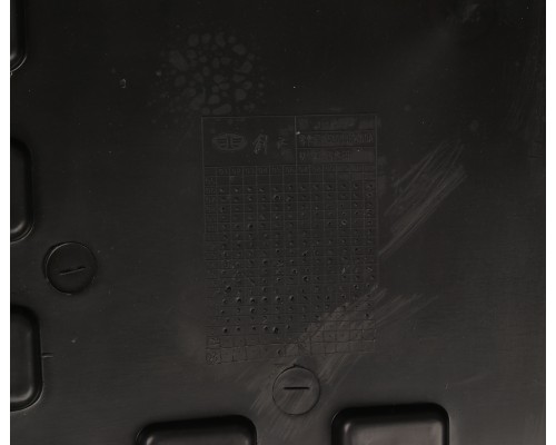 Брызговик FAW 3250,  3310, 4180, 4250 задний правый OE