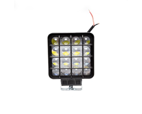 Фара рабочего света квадратная 83х83х42 48Вт 16 светодиодов направ. свет с решеткой AVTOELECTRICA