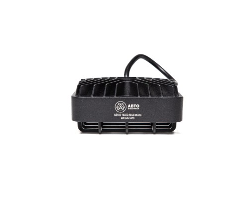 Фара рабочего света квадратная 83х83х42 48Вт 16 светодиодов направ. свет с решеткой AVTOELECTRICA