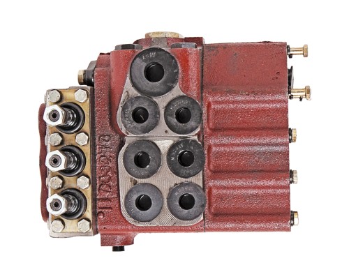 Гидрораспределитель Р80 3-х выводной МТЗ САЛЕО-ГОМЕЛЬ (ГП)