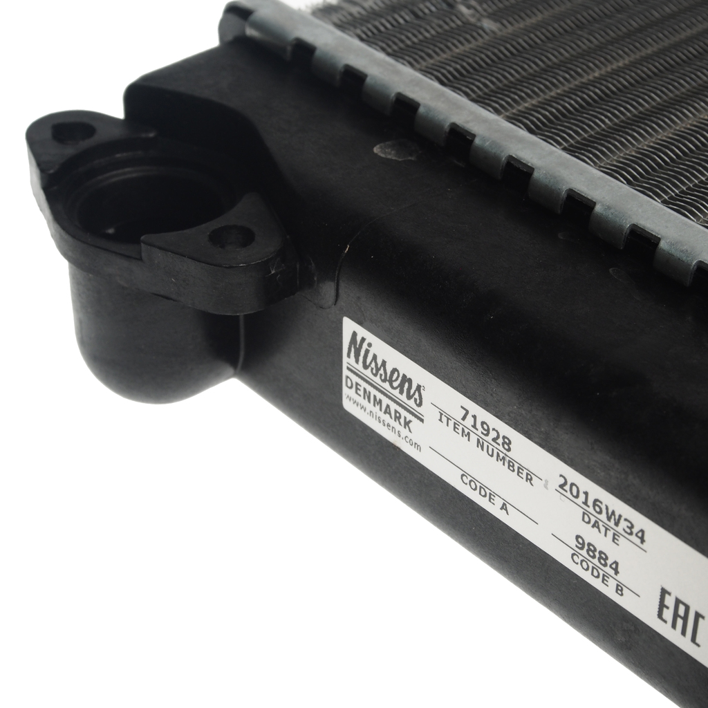 Радиатор отопителя MAN M2000 (95-), L2000 (93-) МАЗ (370х177х40мм) NISSENS